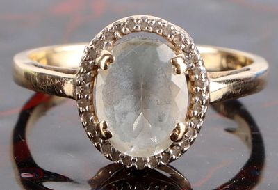 1.5CT AQUAMARINE & DIAMOND 14K LADIES RING. 1.5CT Aquamarine &amp; diamond 14K yellow gold 