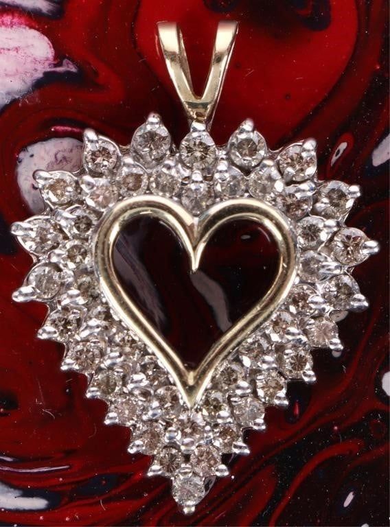 Lot 211160: ~1.38CTW DIAMOND HEART 10K LADIES PENDANT