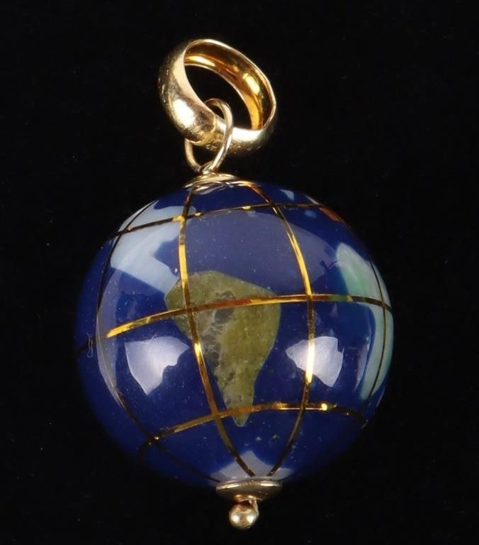 Lot 211178: 14K GOLD MICHAEL ANTHONY LAPIS GLOBE PENDANT