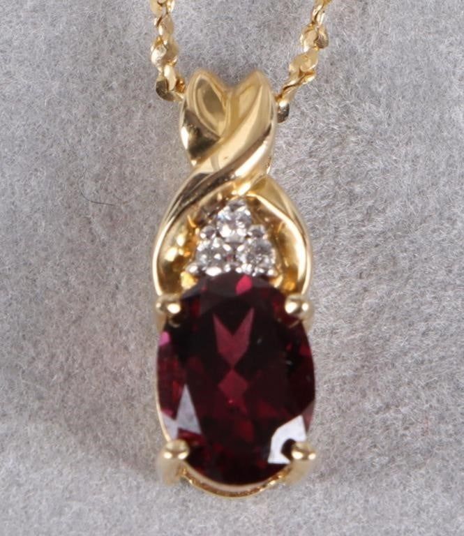 Lot 211185: 14K YELLOW GOLD LADIES NECKLACE W/ THREE DIAMONDS