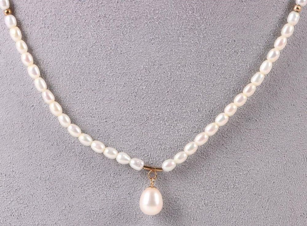 Lot 211186: WHITE PEARL 14K YELLOW GOLD LADIES NECKLACE