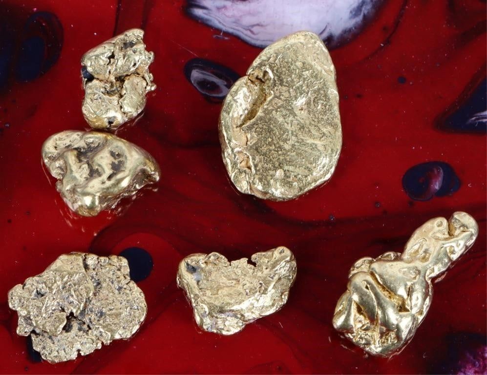 Lot 211212: FINE GOLD EARTH MINED NUGGETS 7.15 GRAMS TW