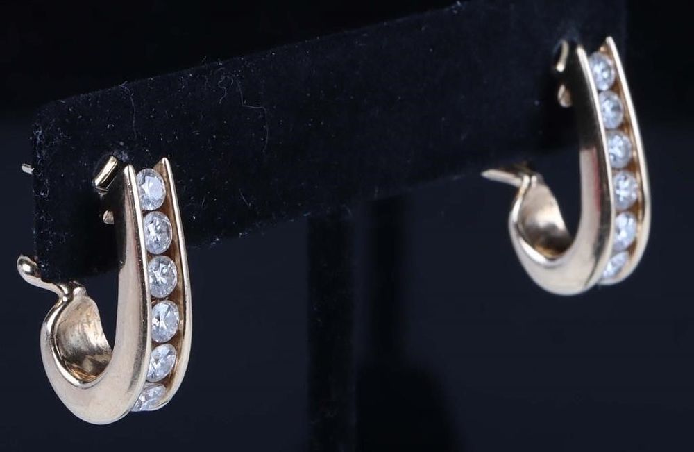 Lot 211267: 1.20CT ROUND DIAMOND 14K YELLOW GOLD EARRINGS