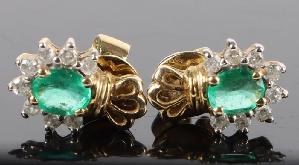Lot 211268: 14K STUD EARRINGS W/ EMERALD & 8 SAPPHIRES EACH