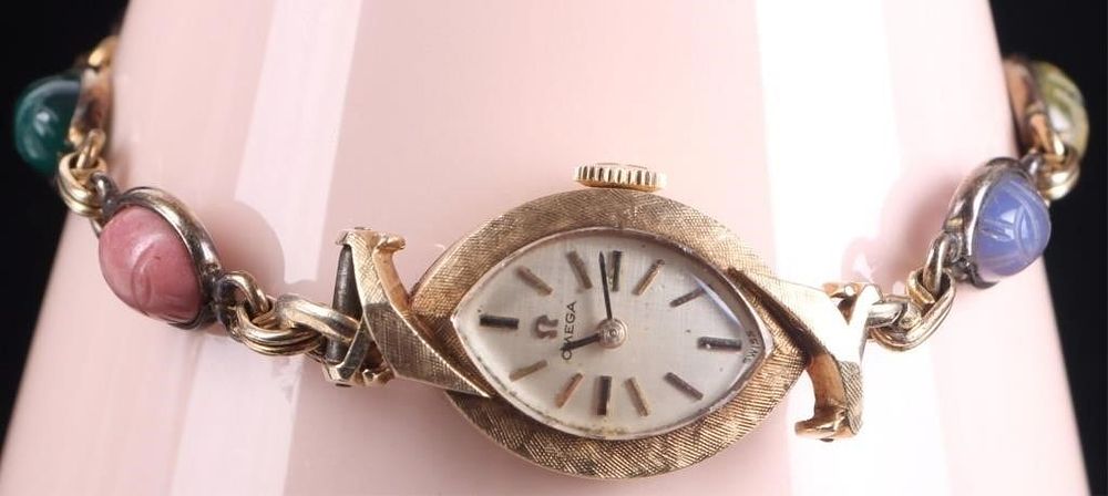 Lot 211305: 14K YELLOW GOLD OMEGA EGYPTIAN SCARABS WRISTWATCH