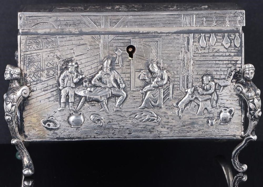 Lot 211389: GEORG ROTH & CO. GERMAN SILVER ANTIQUE HANAU BOX