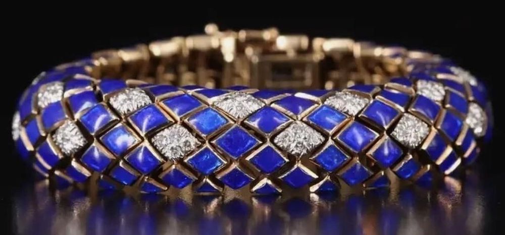 Lot 211292c: DAVID WEBB 18K ENAMEL BRACELET W/ PLAT SET DIAMOND
