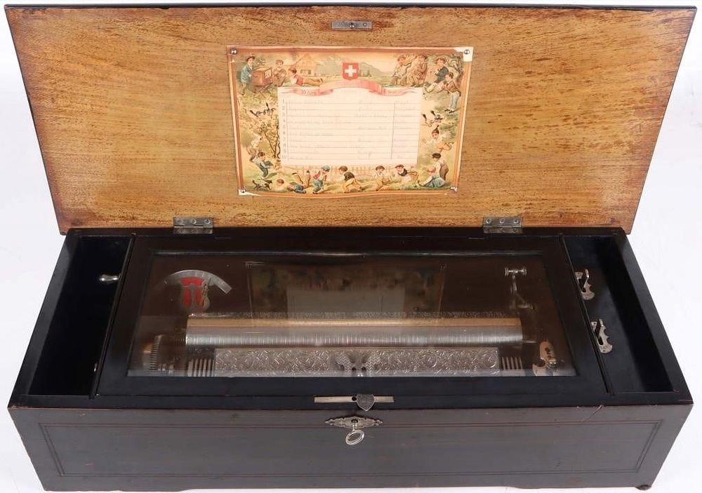 Lot 212156: ANTIQUE SWISS PAILLARD 10 SONG CYLINDER MUSIC BOX