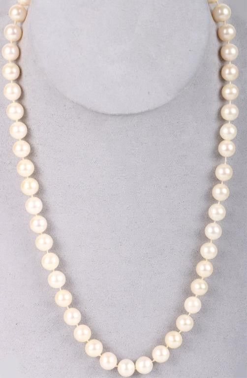 Lot 212164: 14K WHITE GOLD WHITE PEARL NECKLACE