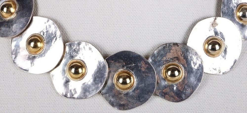 Lot 212175: LES BERNARD LARGE CHUNKY RUNWAY NECKLACE