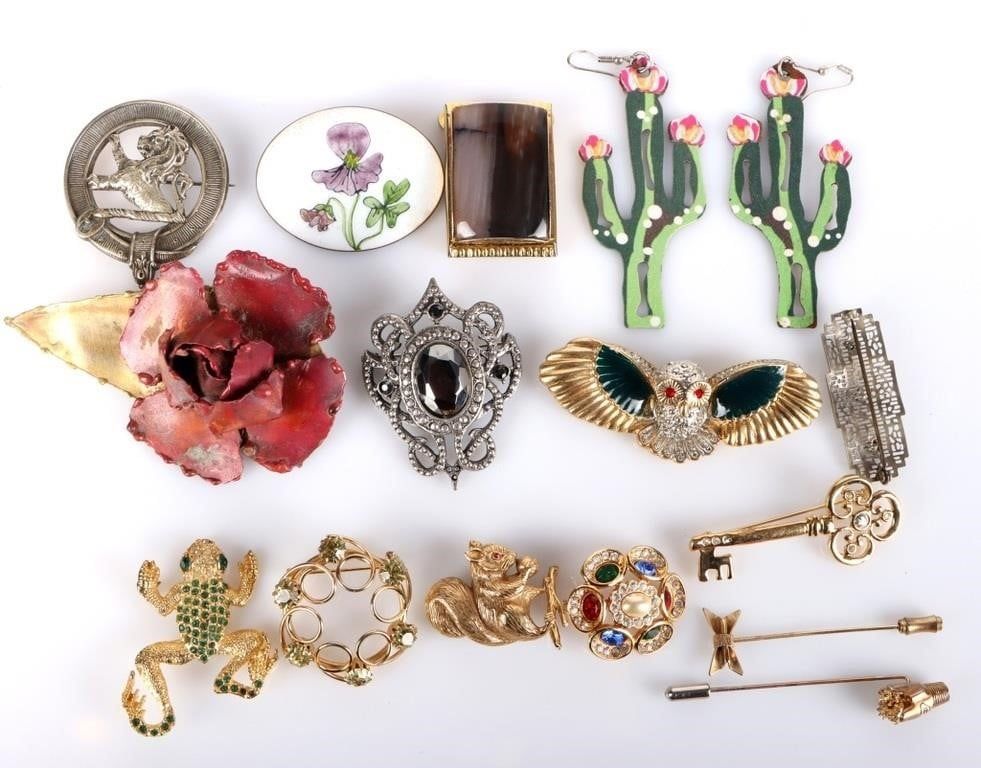 Lot 212312: COLLECTIBLE UNIQUE LADIES JEWELRY - LOT OF 15