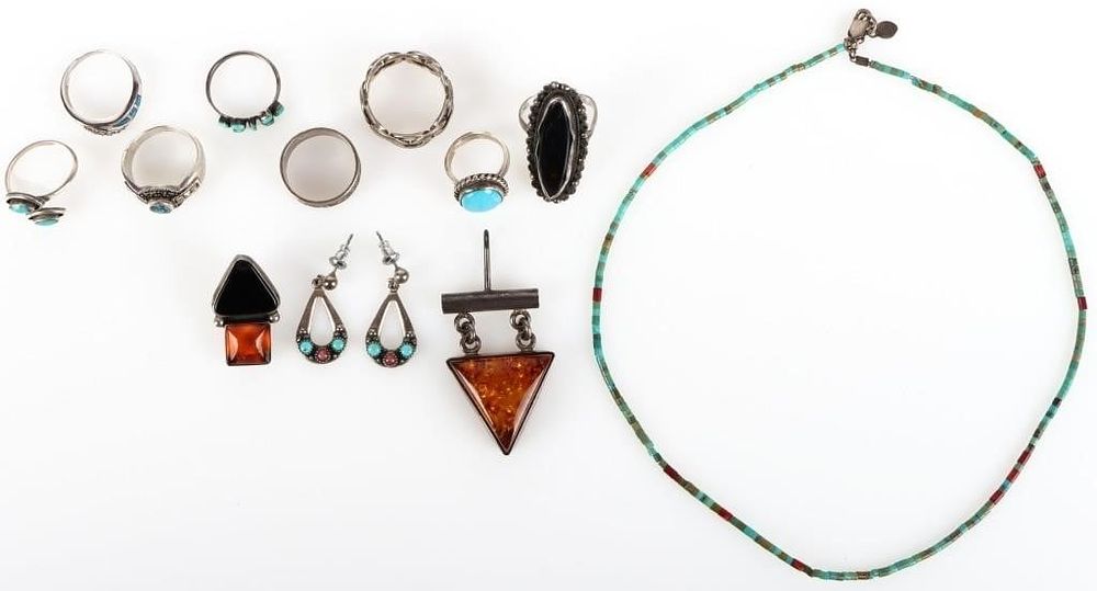 Lot 212324: MEXICAN STERLING SILVER JEWELRY RINGS EARRINGS(12)