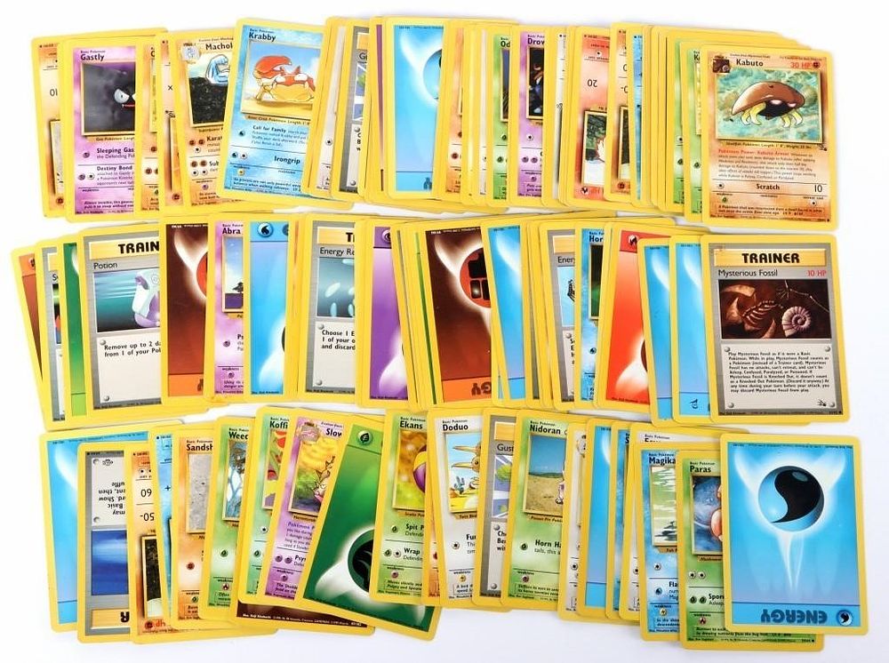 Lot 212376: POKEMON BASE SET OF ~100 TRADING CARDS