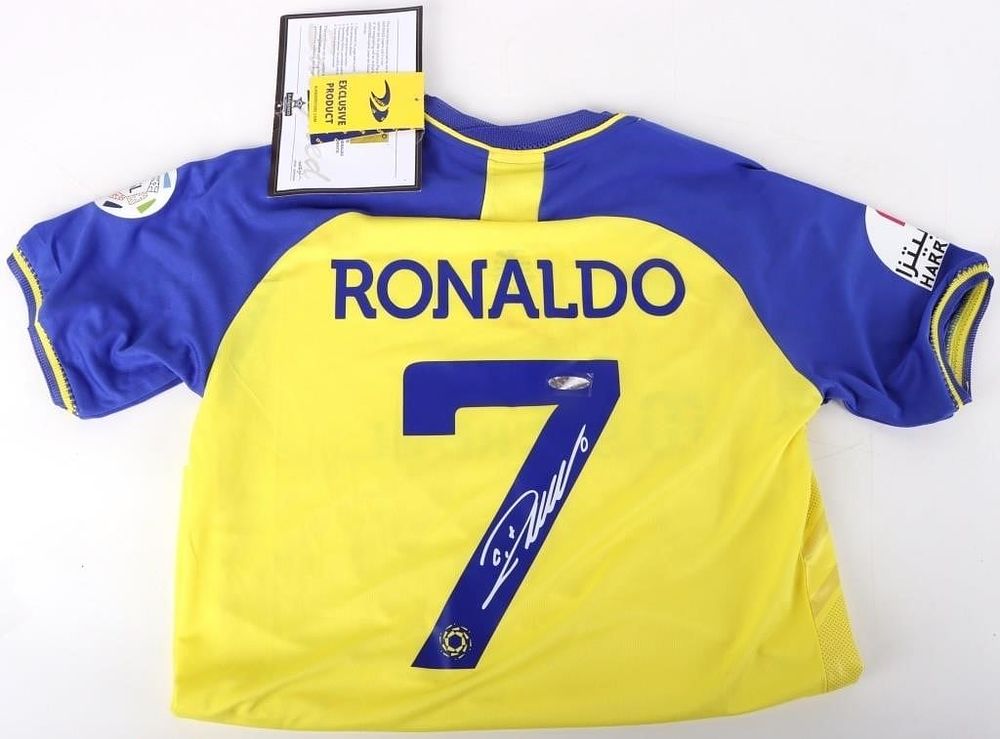Lot 212386: CRISTIANO RONALDO AUTOGRAPHED JERSEY W/ COA