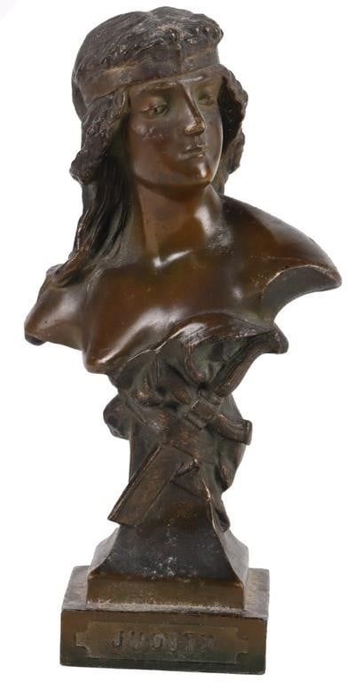 Lot 212400: ANTIQUE CABINET JUDITH BRONZE BUST STATUE