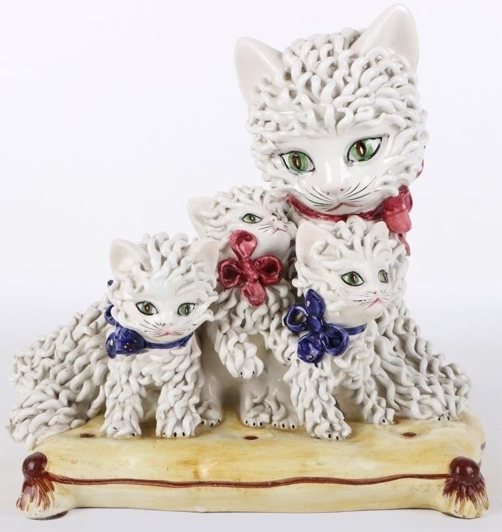 Lot 212402: ITALIAN SIGNED CERAMIC SPAGHETTI CAT FAMILY