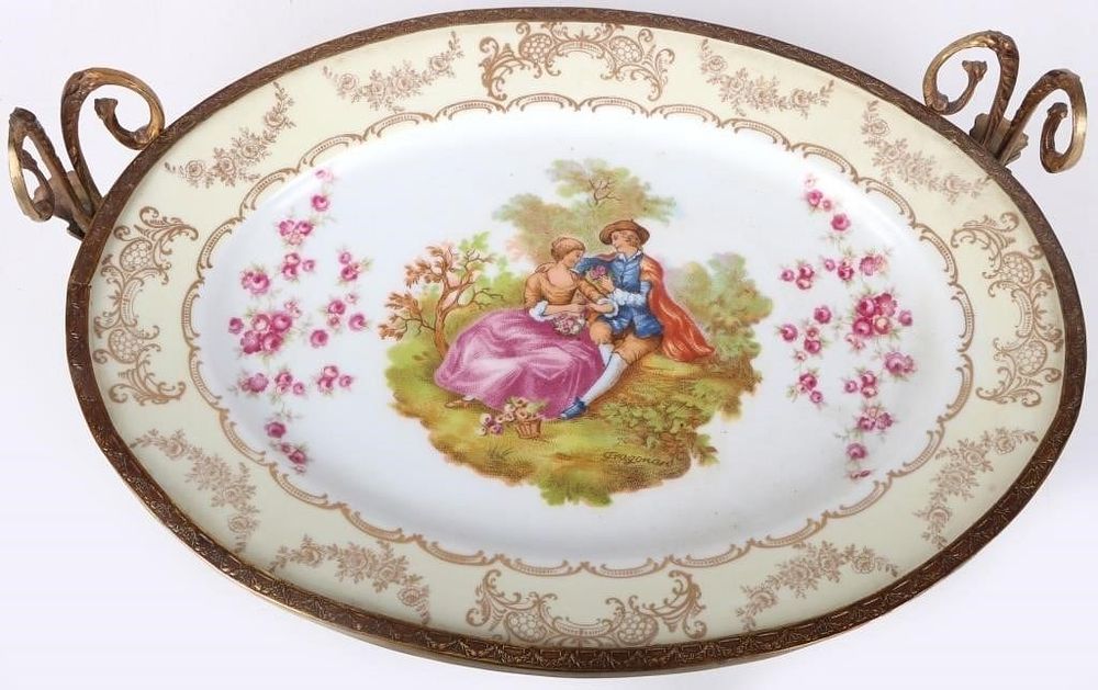 Lot 212449: VINTAGE FRENCH HAND-PAINTED SERVING PLATE