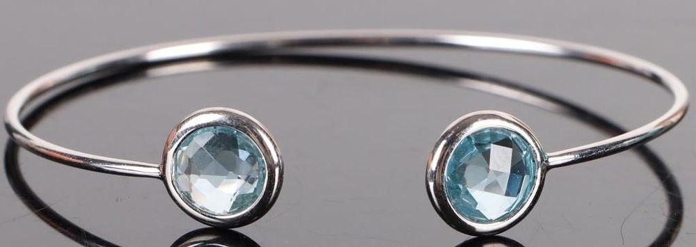 Lot 213174: 5.0CTW ROUND BLUE TOPAZ STERLING SILVER BRACELET