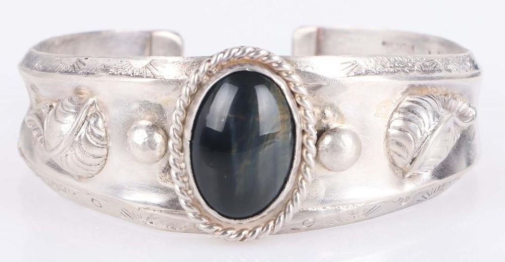 Lot 213176: STERLING SILVER LABRADORITE CUFF LADIES BRACELET
