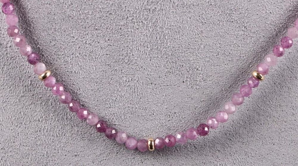 Lot 213204: 14K YELLOW GOLD RUBY CHIP LADIES NECKLACE