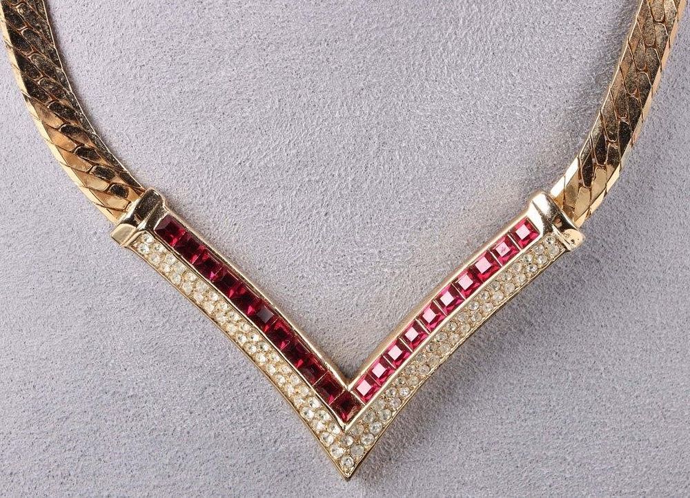 Lot 213214: CHRISTIAN DIOR RED RHINESTONE "V" NECKLACE