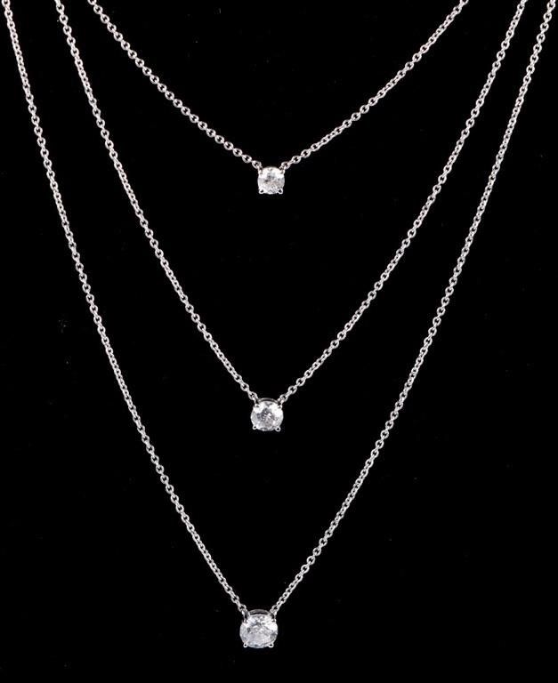 Lot 213224: 14K WHITE GOLD NATURAL DIAMOND LADIES NECKLACE