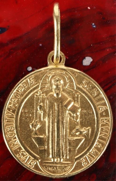 Lot 213315: 18K YELLOW GOLD SAINT BENEDICT ROUND MEDAL