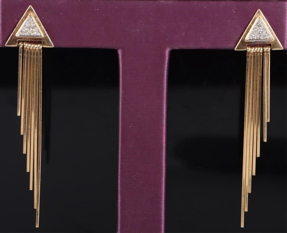 Lot 213337: 14K YELLOW GOLD DIAMOND DANGLE MODERN EARRINGS