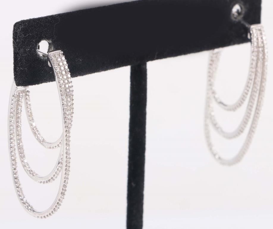Lot 213343: 14K WHITE GOLD TRIPLE ELLIPSE LADIES HOOP EARRINGS