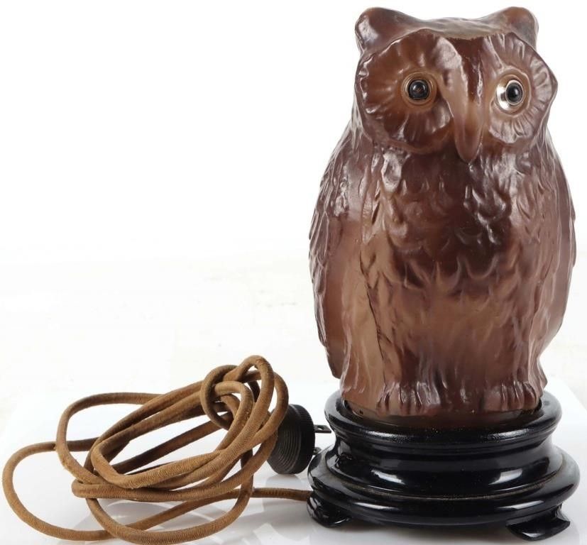 Lot 213453: VINTAGE TIFFIN GLASS OWL NIGHT LIGHT TABLE LAMP