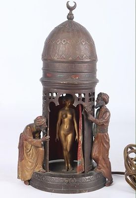 FRANZ BERGMAN PEEPING ALI COLD PAINTED BRONZE LAMP. Early 20th century Bronze lamp based on a 
