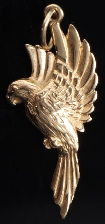 Lot 214223: 14K YELLOW GOLD LADIES PENDANT FLYING PARROT