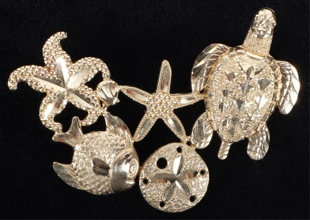 Lot 214230: 10K YELLOW GOLD SEA CREATURE LADIES PENDANT