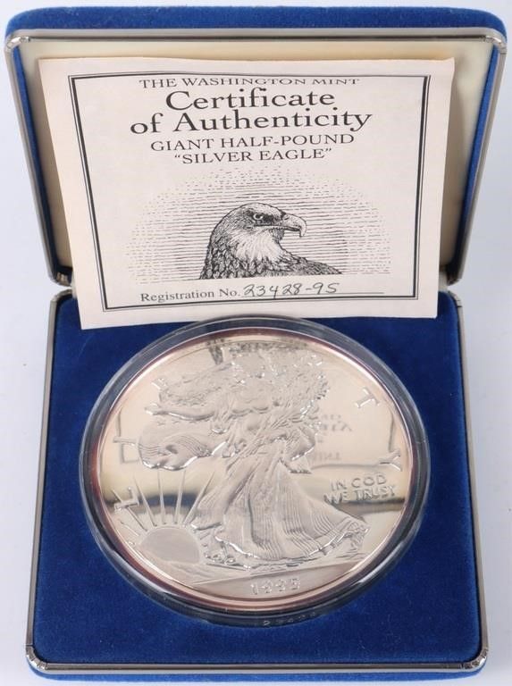 Lot 214382: 1995 FINE SILVER 8OZT PF GIANT AMERICAN EAGLE