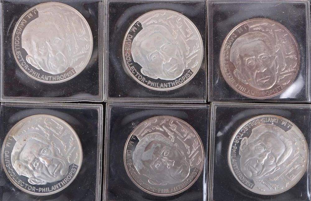 Lot 214390: FINE SILVER 1 OZT J.M. DAVIS COLLECTOR ROUNDS -(6)