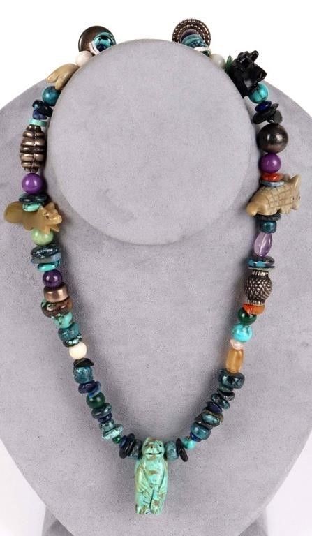 Lot 215169: ZUNI FETISH BEAR MULTI-GEMSTONE BEADED NECKLACE