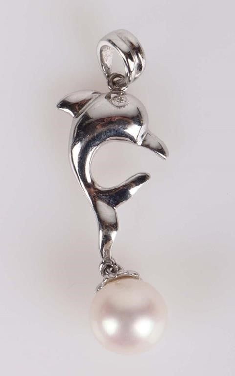 Lot 215183: 7.8MM WHITE PEARL 14K WHITE GOLD LADIES PENDANT