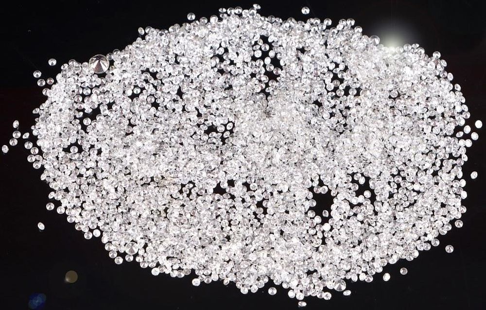Lot 215250: 46.00CTW LOOSE HIGH GRADE MELEE DIAMONDS