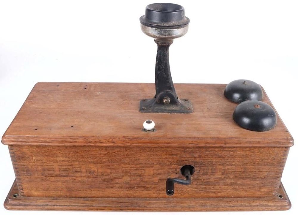 Lot 215385: ANTIQUE HAND CRANK 317-N-P-R-S WALL TELEPHONE BOX