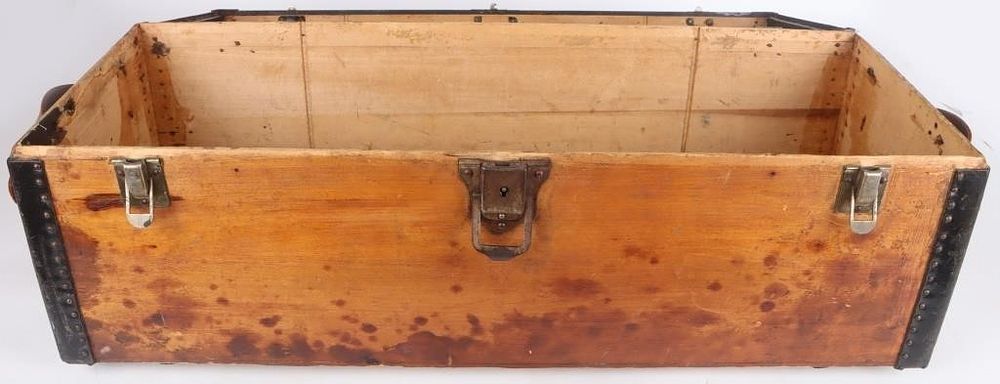 Lot 215404: ANTIQUE BULLOCK'S LOS ANGELES CHEST W/ EAGLE