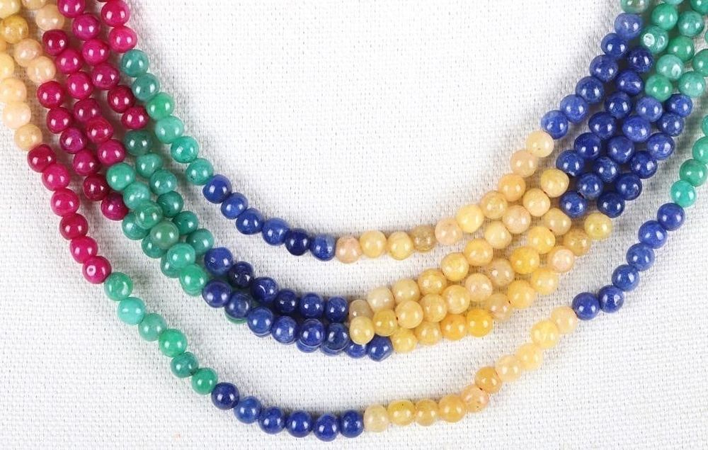 Lot 216164: GARNET, EMERALD, JADE & LAPIS BEADED NECKLACE