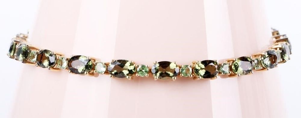 Lot 216239: 10K YELLOW GOLD GREEN CITRINE LADIES BRACELET