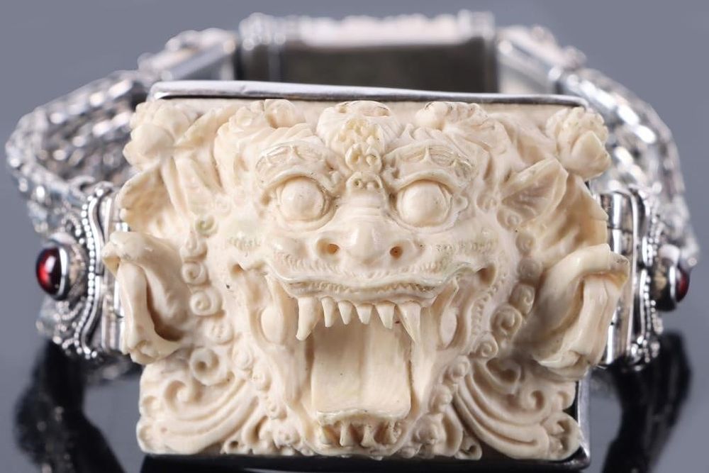 Lot 216252: STERLING SILVER INDONESIAN BRACELET W/ BONE GARNET