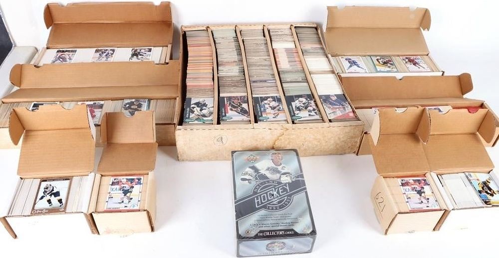 Lot 216296: ASSORTED 90'S & EARLY 2000'S NHL HOCKEY SETS -(10)