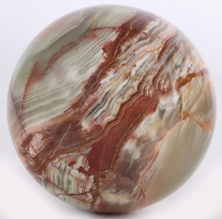Lot 216304: 1,495 GRAMS GREEN ONYX LAYERED SPHERE