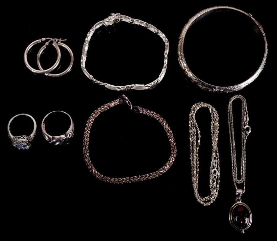 Lot 216347: STERLING SILVER COLLECTIBLE LADIES JEWELRY