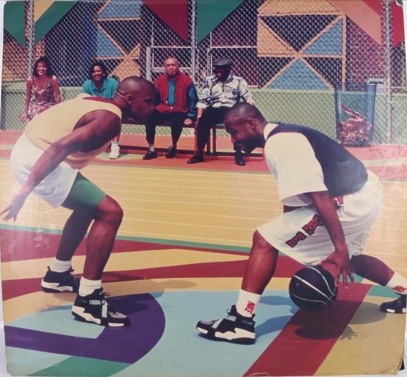 Lot 216445: SPIKE LEE / TIM HARDAWAY NIKE AIR RAID RELEASE