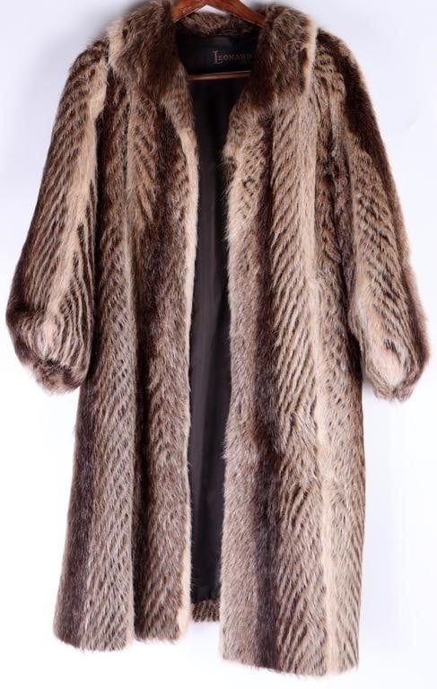 Lot 216456: LEONARD FURS BEAVER FUR COAT LADIES