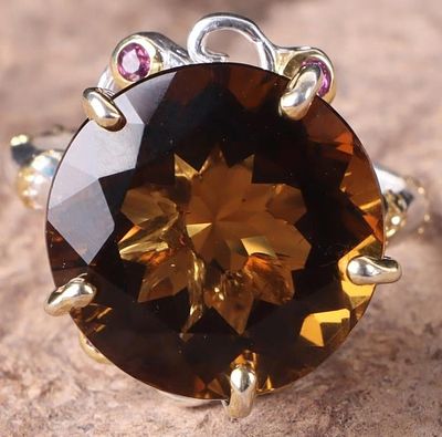 18CT LARGE COGNAC QUARTZ STERLING SILVER RING. 18CT large cognac quartz sterling silver ladies 