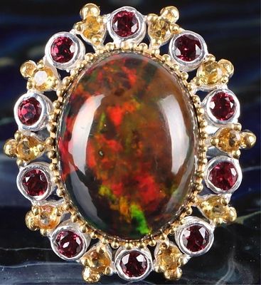 12CT BLACK OPAL STERLING SILVER RING W/ CITRINE. Sterling silver ladies ring with a glimmering 